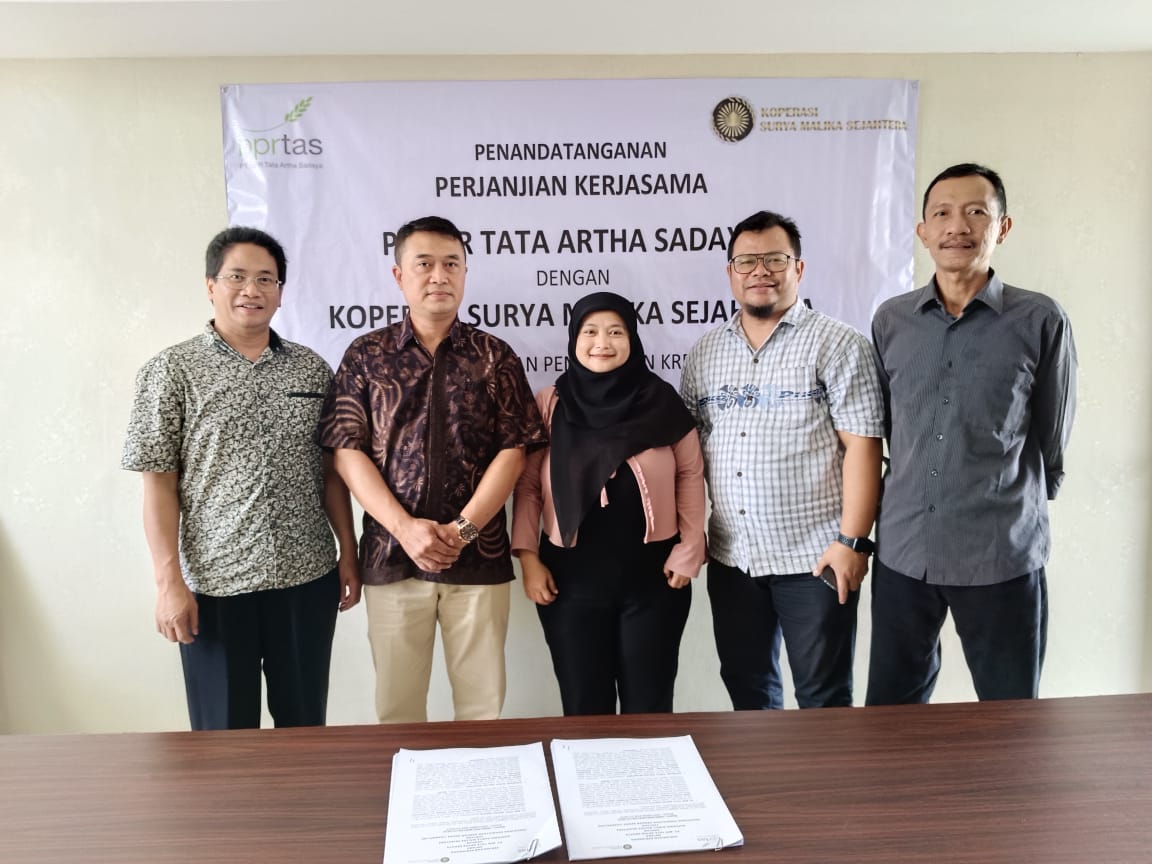 Penandatanganan Perjanjian Kerjasama PT BPR Tata Artha Sadaya dengan Koperasi Surya Malika Sejahtera